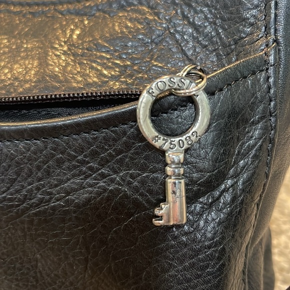 Fossil Black pebbled Leather Crossbody Bag - Picture 2 of 6